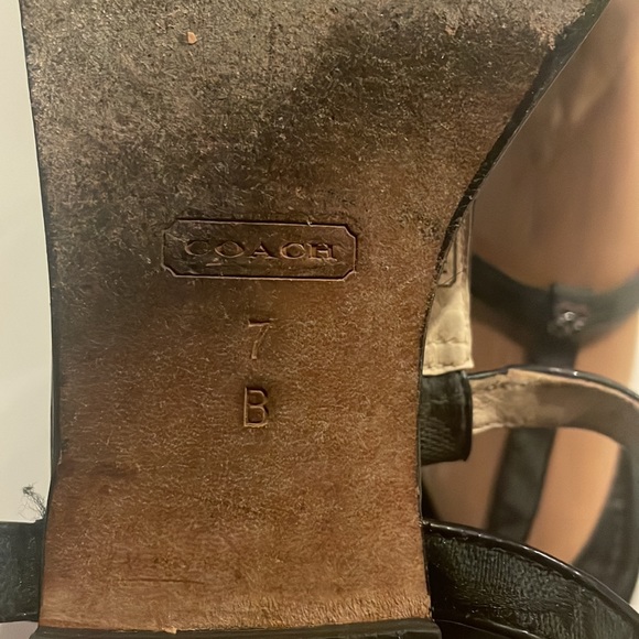 Coach Rolanda 7B black C front sandlas patent leather signature canvas T strap - Picture 6 of 10